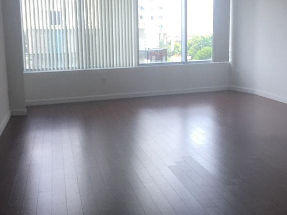 3rd image of 341 W Flagler St #505