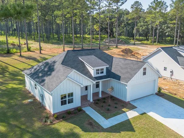 211 Bloomfield Dr, Thomasville, GA 31792