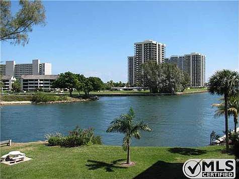 2nd image of 1036 Us Highway 1 APT 125
