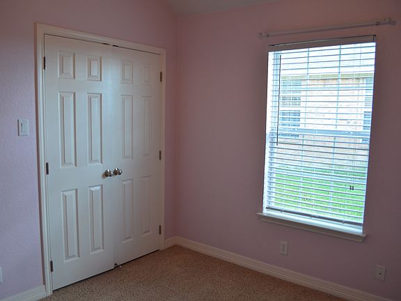 2nd bedroom closet