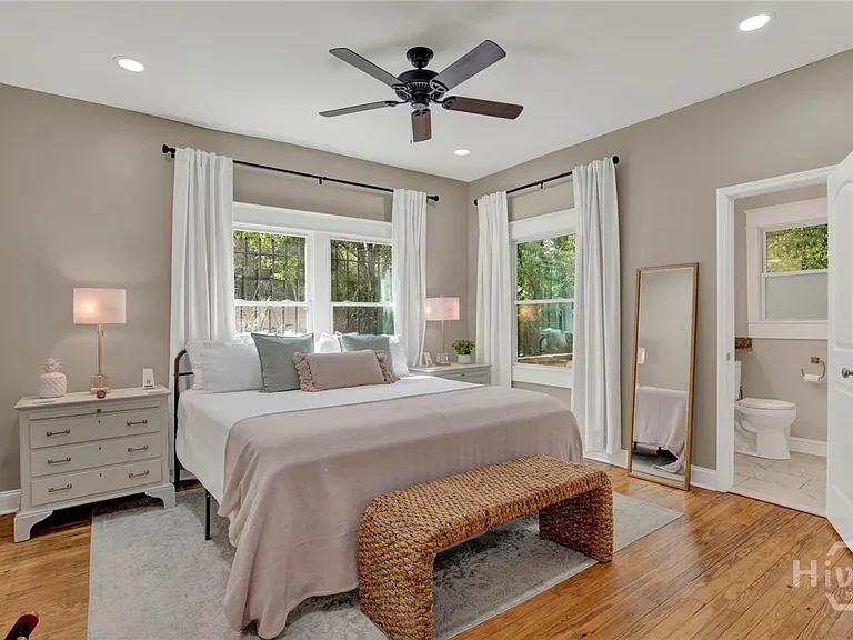 809 E Bolton St — Photo 30