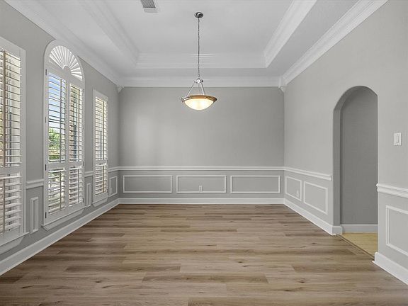 4th image of 316 Winding Oak Lane