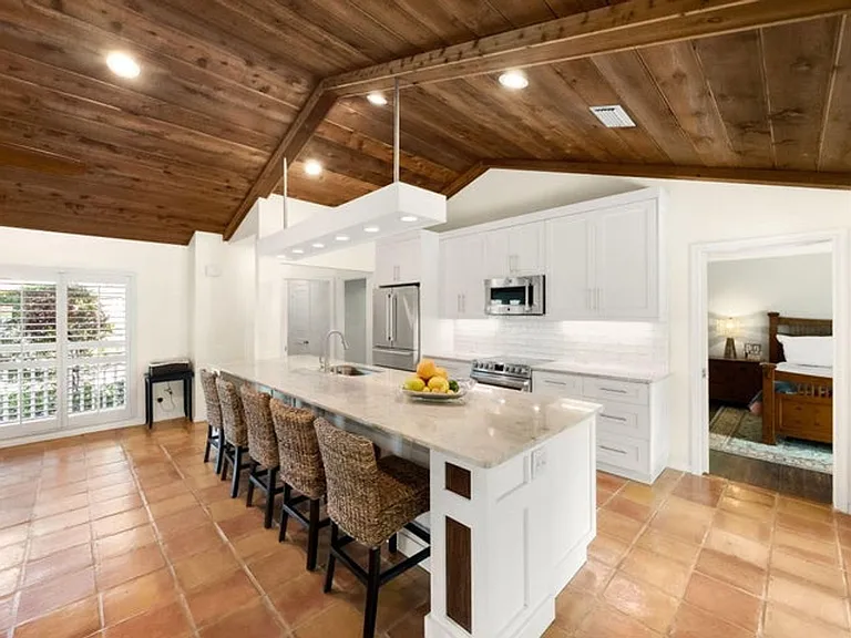 52 Birch Pl — Photo 5