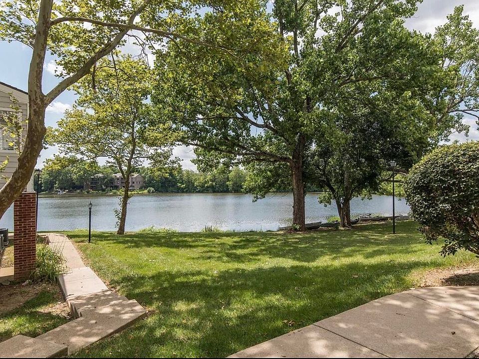 1st image of 2414 Lake Park Rd APT 6101