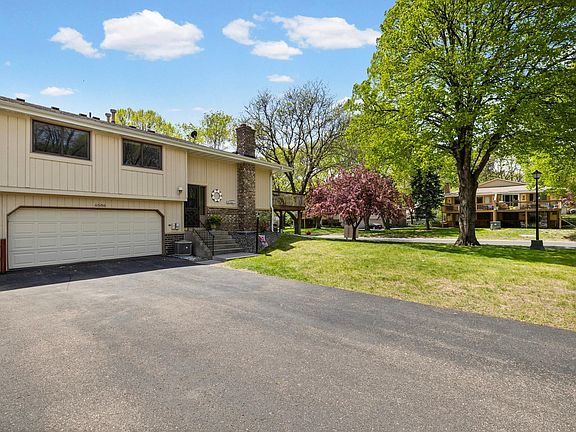 3rd image of 6586 Ives Ln N