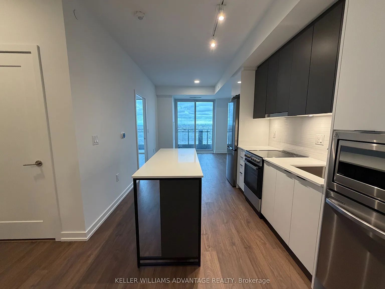 2 bed, $2,500 — Photo 2