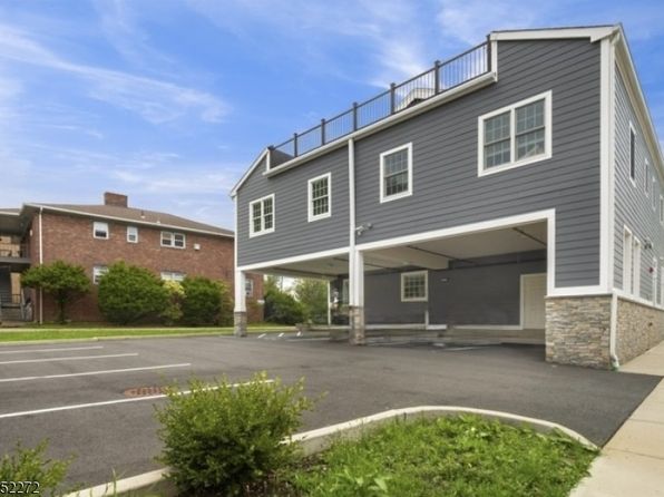 627 Bloomfield Ave #A