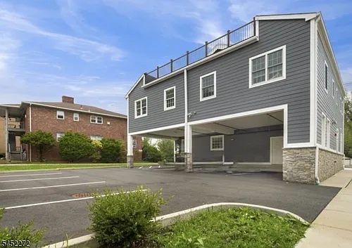 627 Bloomfield Ave #A Photo 1