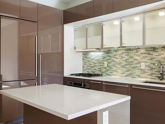 3rd image of 75 Wall St APT 32A