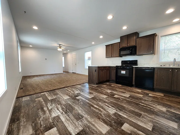 Oakwood Village — Photo 16