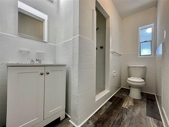 5th image of 428 NE 82nd St APT 3E