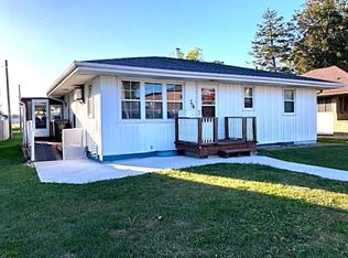 704 11th Ave, Rock Falls, IL 61071