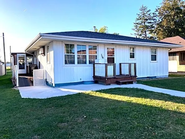 704 11th Ave, Rock Falls, IL 61071