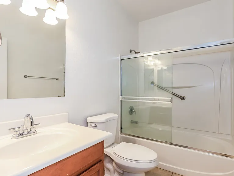 119 E Mountain View Rd — Photo 15