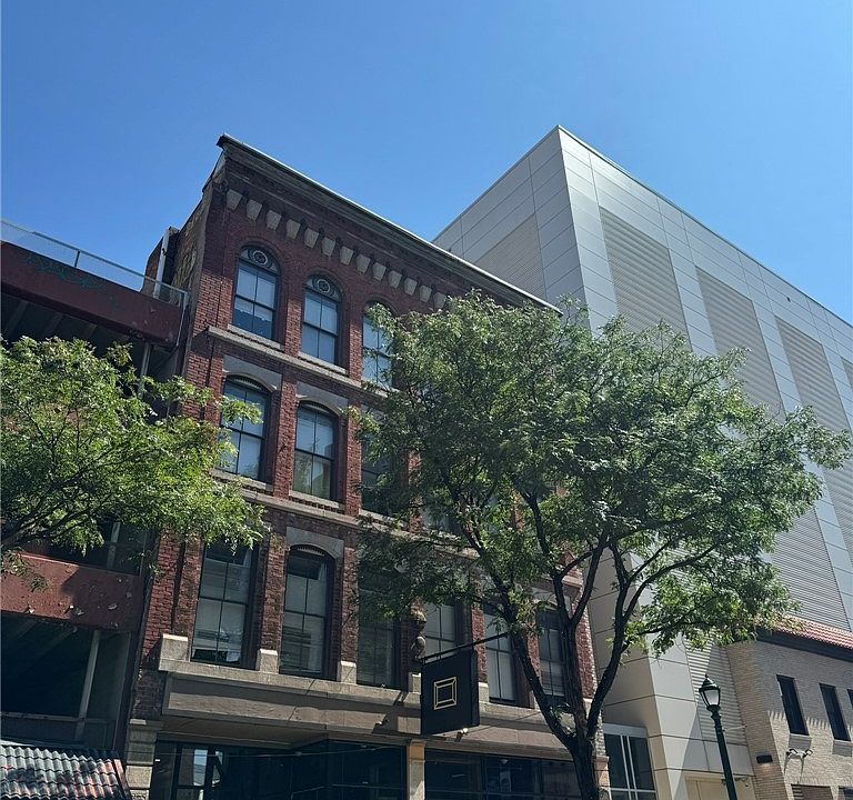 1st image of 415 S Clinton St APT 205