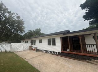 1910 E 9th St, Okmulgee, OK 74447