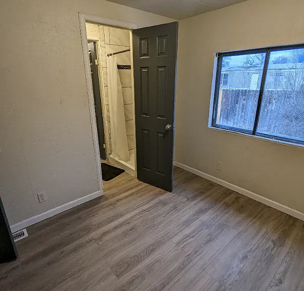 2424 Kara Ct — Photo 8