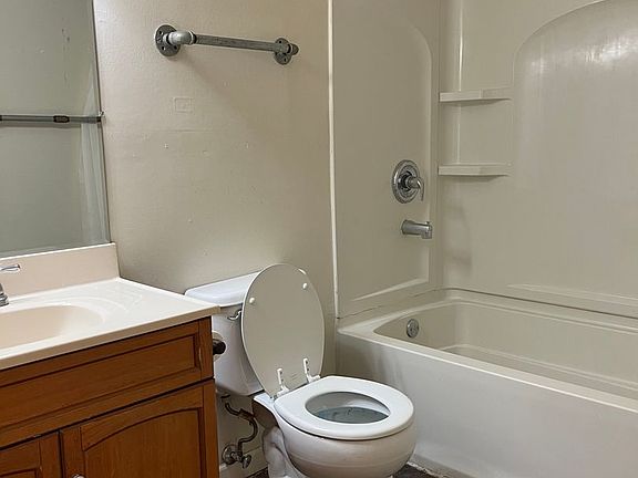 5th image of 7722 Venus St APT E