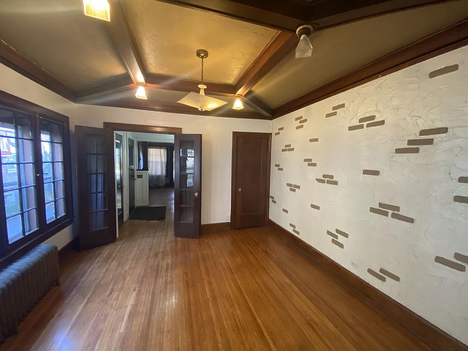 2nd image of 442-444 Maplewood Ave #442