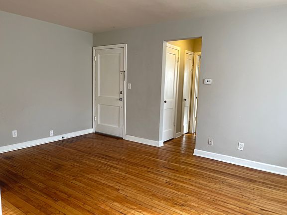 4th image of 816-828 N 46th St #4