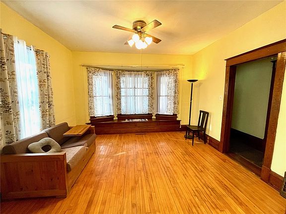 2nd image of 1720 6th Street E