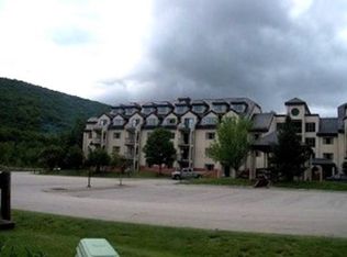 48 Cooper Memorial Dr #205, Lincoln, NH 03251