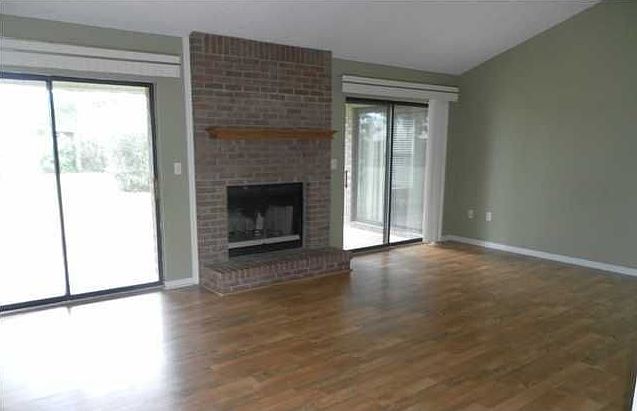 1st image of 907 Pinellas Dr