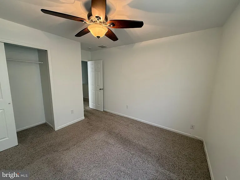 1042 Baywood Dr — Photo 14