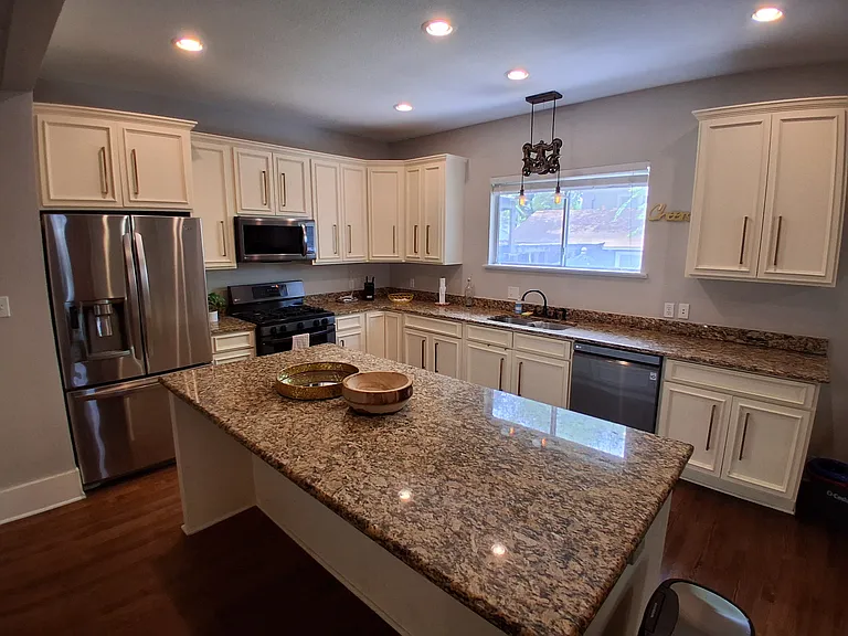 619 Cedar St — Photo 18