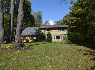 16 Louise Dr, Granville, OH 43023