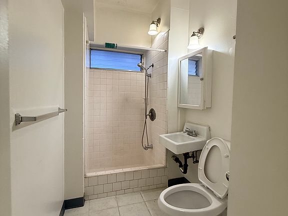 5th image of 1731 Democrat St APT 9