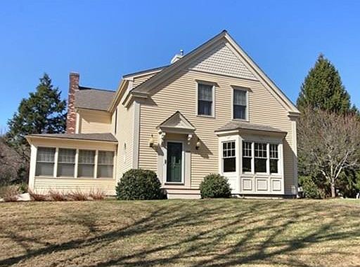 2nd image of 158 Elm St