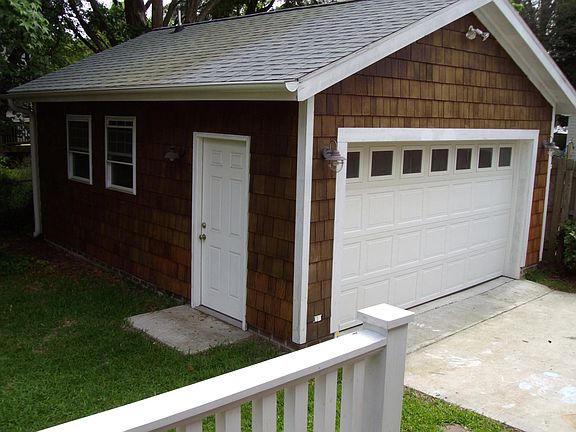 3rd image of 1521 Longwood Dr