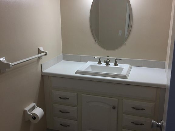 4th image of 6540 NE 18th Ave APT 103