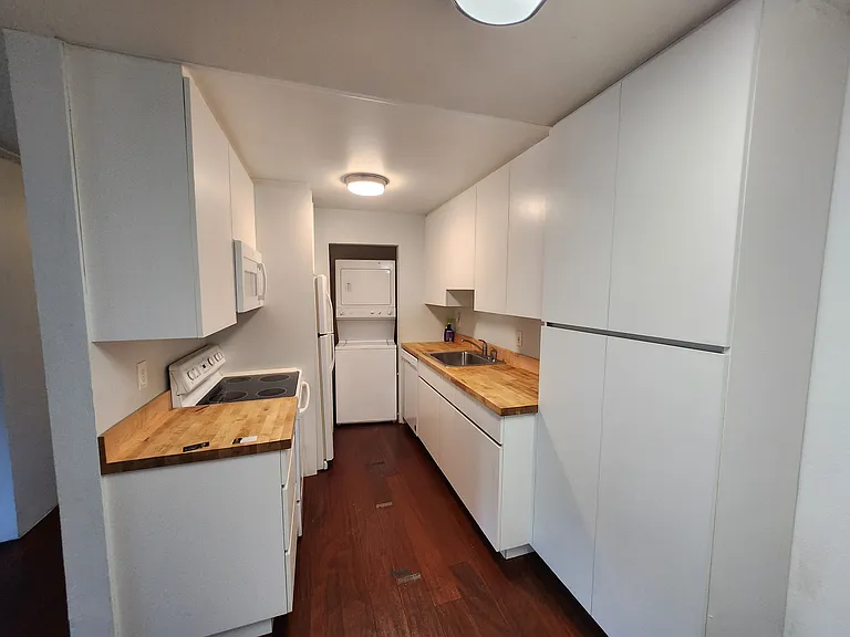 1350 Golden Cir #109 — Photo 3
