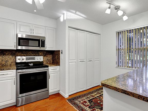 3rd image of 7340 Lake Circle Drive #203