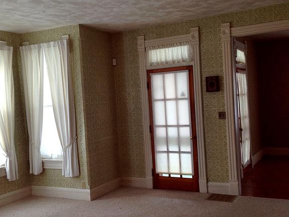 4th image of 513 N Liberty St