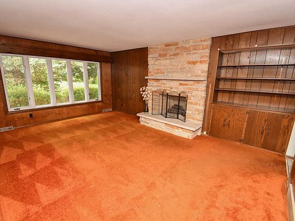 4th image of W267N5821 Mountain Meadows Dr