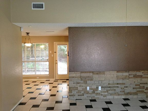 5th image of 3751 Constitution Dr