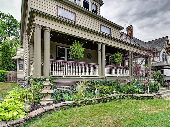 2nd image of 1458 Clarence Ave