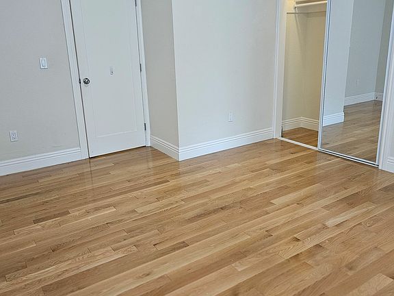 2nd image of 972 Bush St APT 25