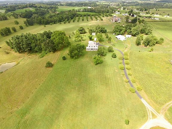 2nd image of 261 Farm Fields Ln