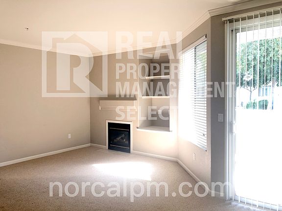 3rd image of 5201 Laguna Oaks Dr Unit 189