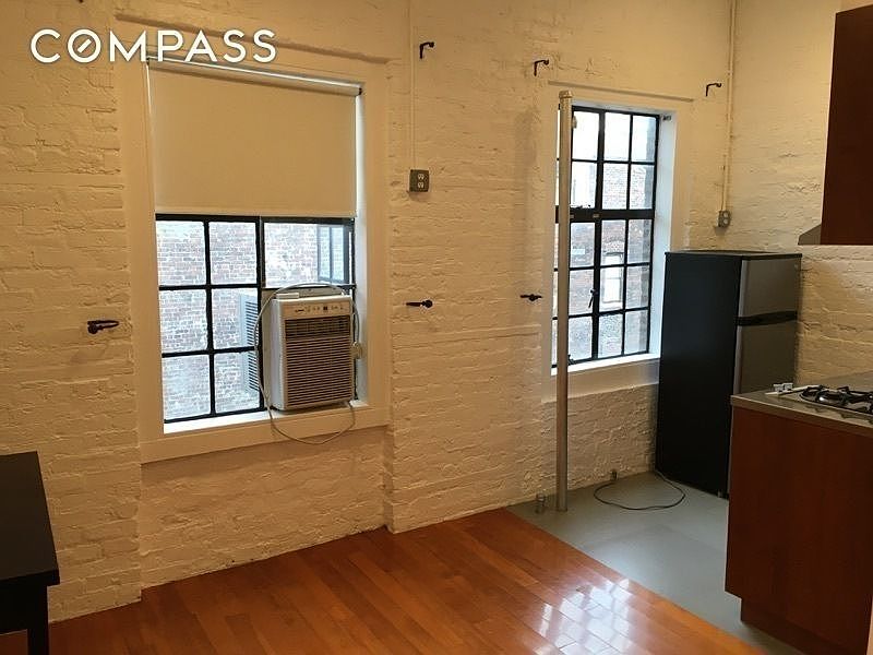 1st image of 3 Horatio St APT 4R