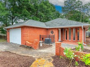 951 Holbrook Cir, Fort Walton Beach, FL 32547