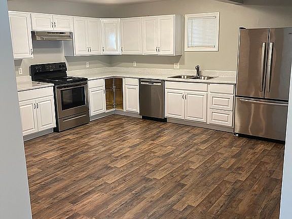4th image of 3139 Orchard Ave