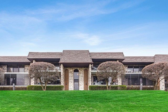 1st image of 15703 Foxbend Ct APT 2N