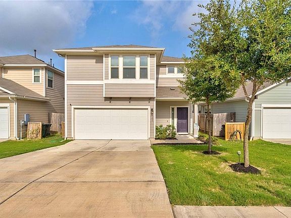 2nd image of 527 Twisted Oaks Ln