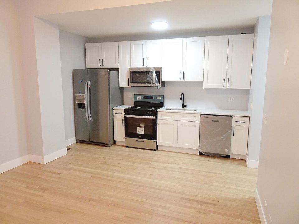 1st image of 932 N Richmond St #1D