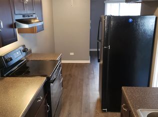 2202 Grove Ave APT 7, Berwyn, IL 60402